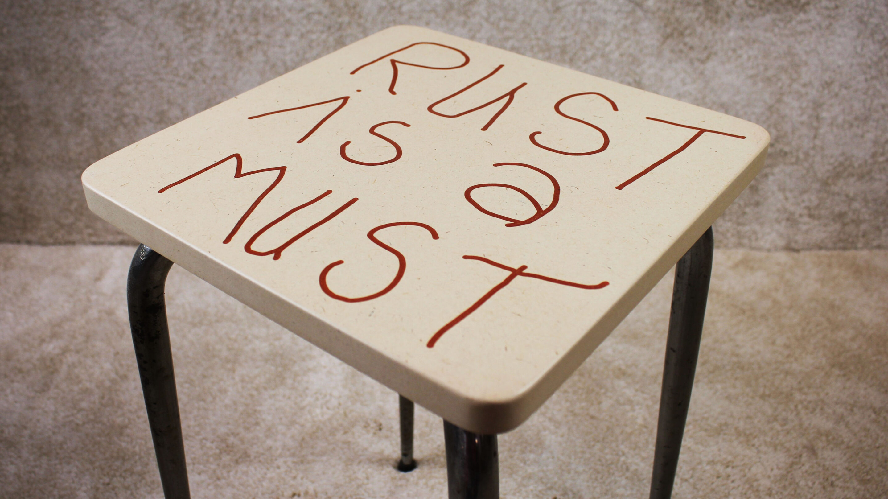 Tabouret rouillé