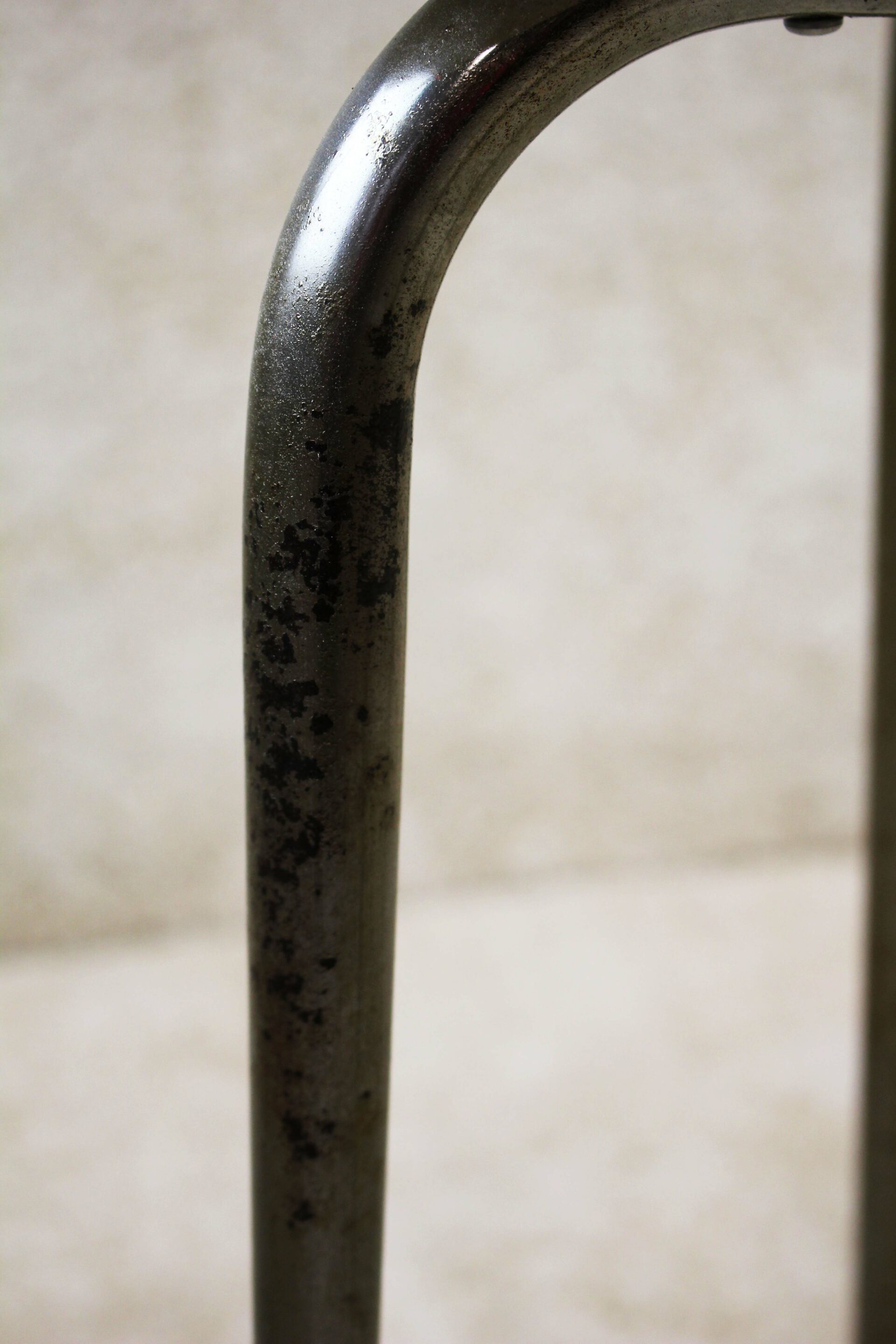 Tabouret rouillé